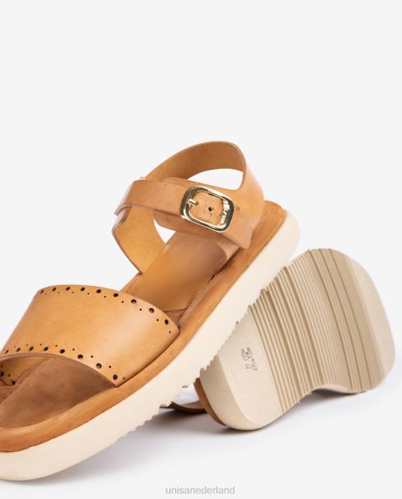 Unisa 02B0101 platte sandaal met ponspatronen vrouwen bevallig