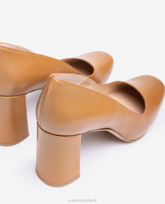 Unisa 02B0563 pump met vierkante neus en een plateau vrouwen bruin
