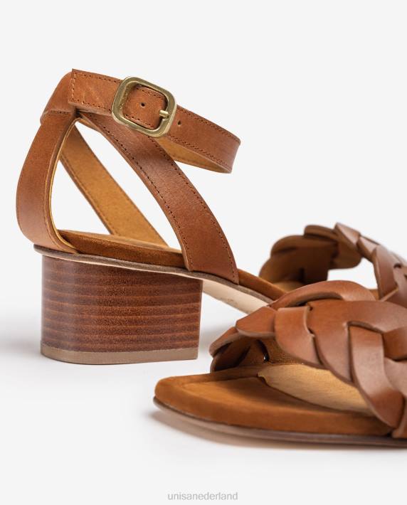 Unisa 02B0306 sandaal met decoratieve perforaties op het voorblad vrouwen bruin